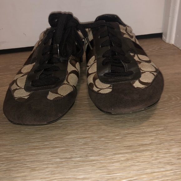 Coach ladies sneakers size 8.5 - Picture 2 of 7